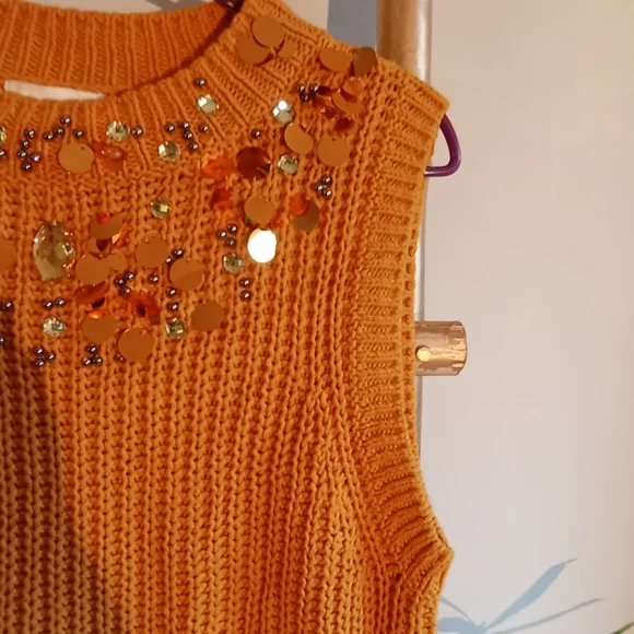 H&M Embellished Sequin Vest - Picture 13 of 16